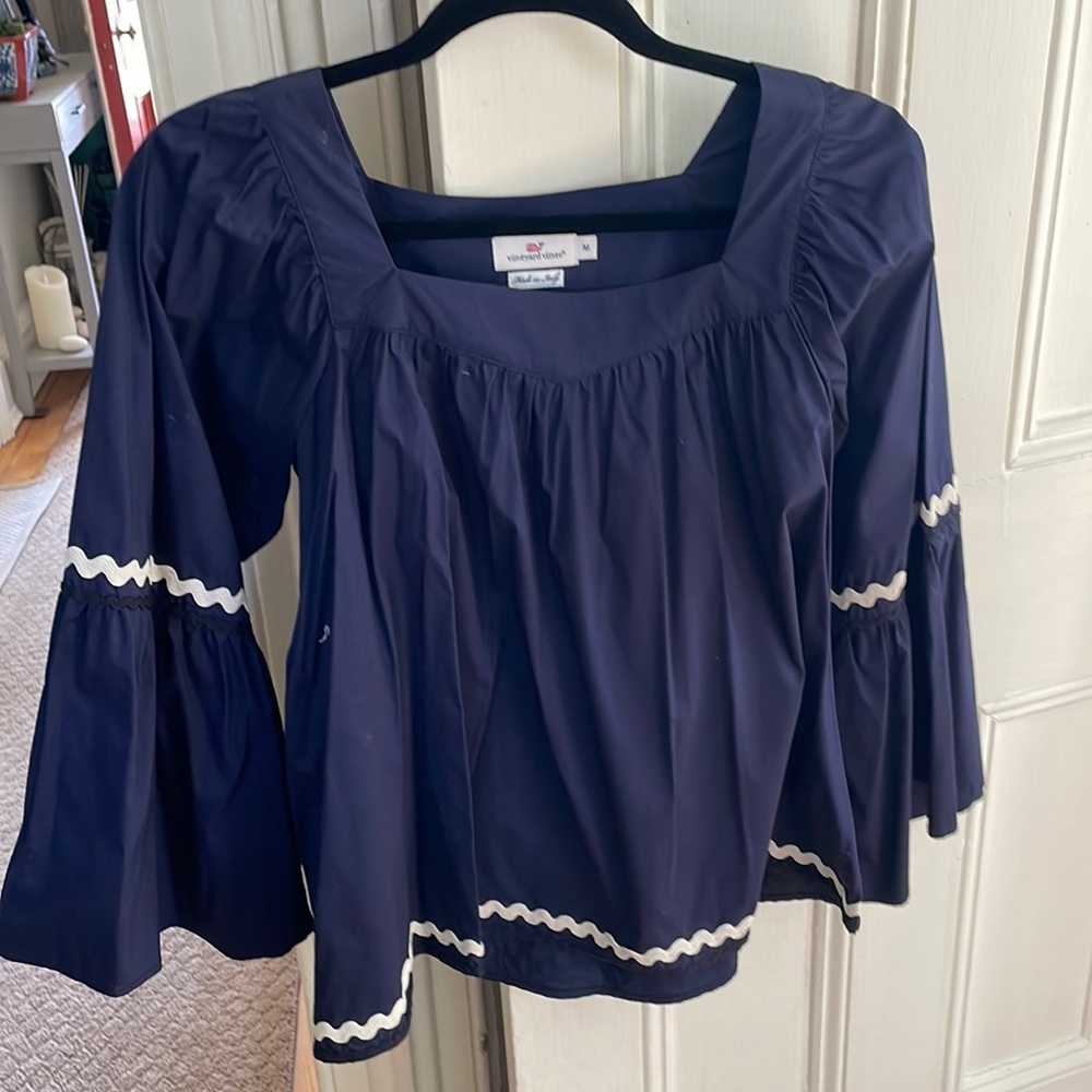 Vineyard vines top size m